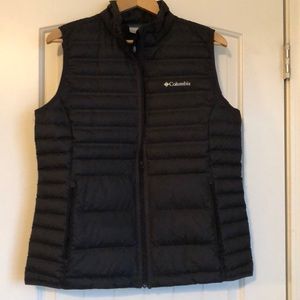 Columbia Down Vest Size Large